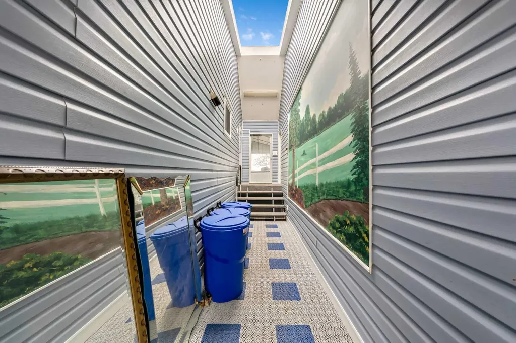 222082 Highway 817 Rural Wheatland County AB T0J 0M0