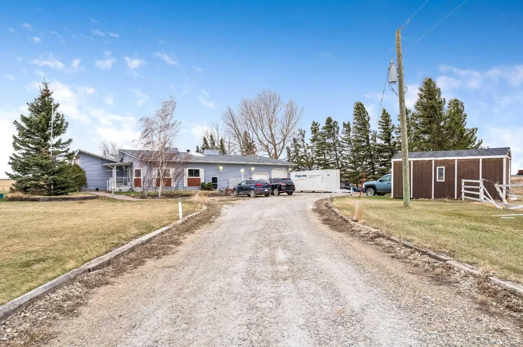 222082 Highway 817 Rural Wheatland County AB T0J 0M0