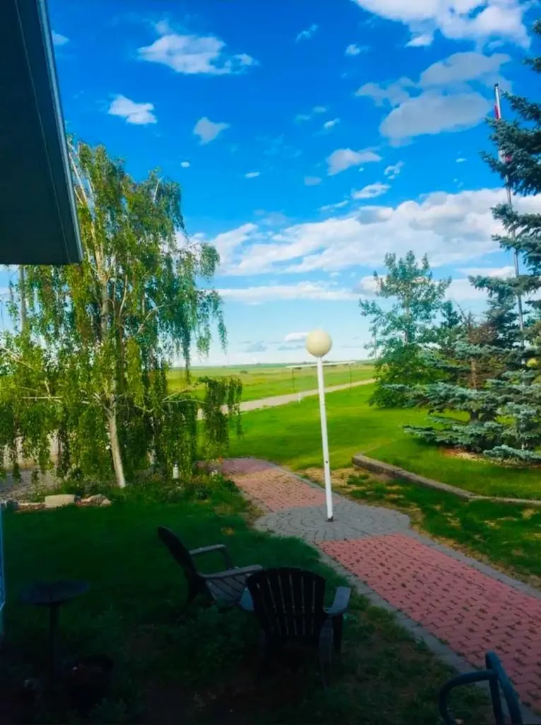 222082 Highway 817 Rural Wheatland County AB T0J 0M0