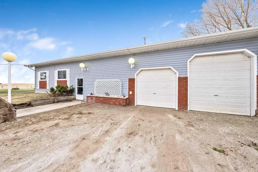 222082 Highway 817 Rural Wheatland County AB T0J 0M0