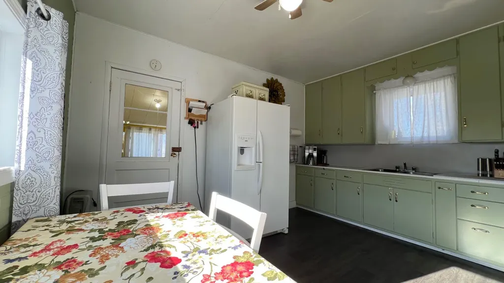 239 2nd Avenue W Craigmyle AB T0J 0T0