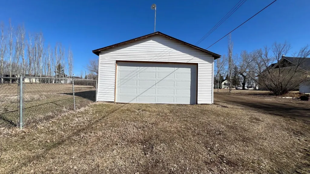 239 2nd Avenue W Craigmyle AB T0J 0T0