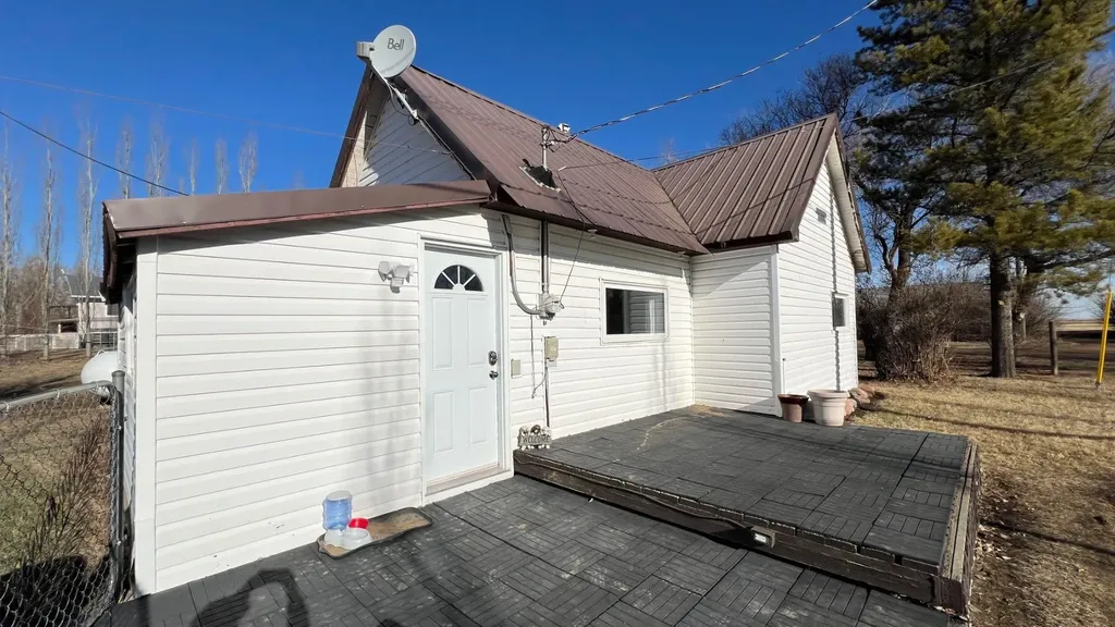 239 2nd Avenue W Craigmyle AB T0J 0T0