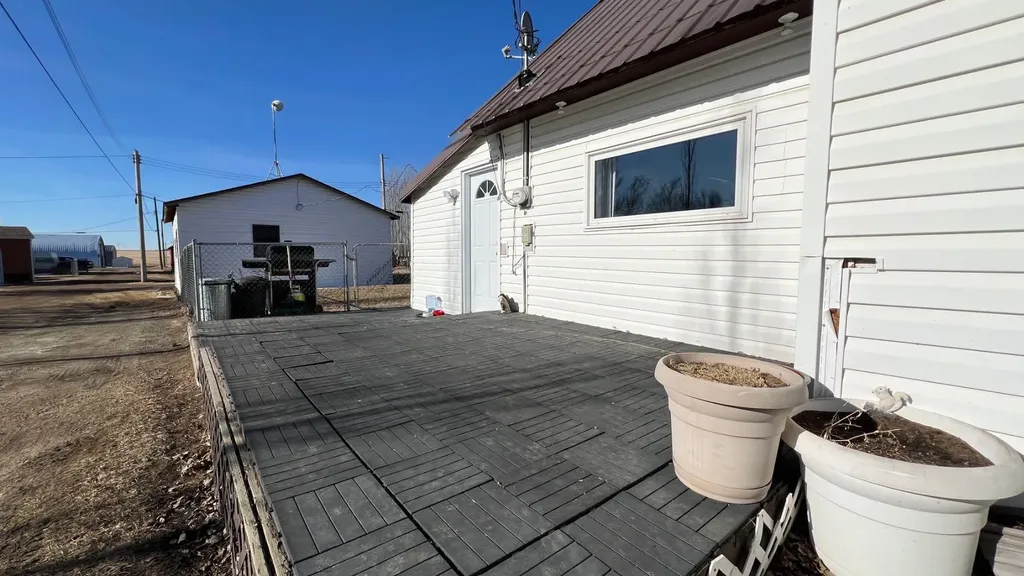 239 2nd Avenue W Craigmyle AB T0J 0T0