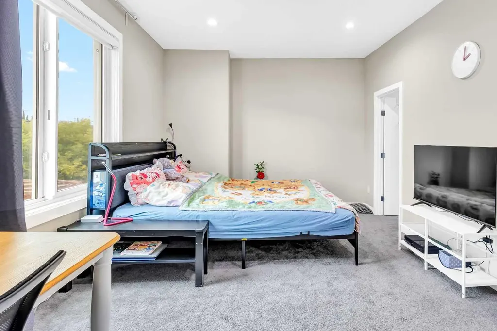 4519 Bowness Road NW Calgary AB T3B 0A9