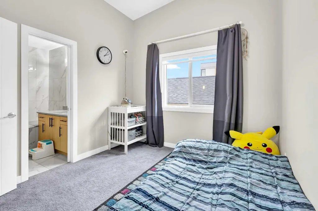 4519 Bowness Road NW Calgary AB T3B 0A9