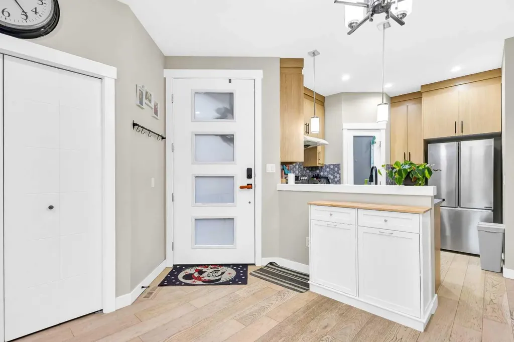 4519 Bowness Road NW Calgary AB T3B 0A9