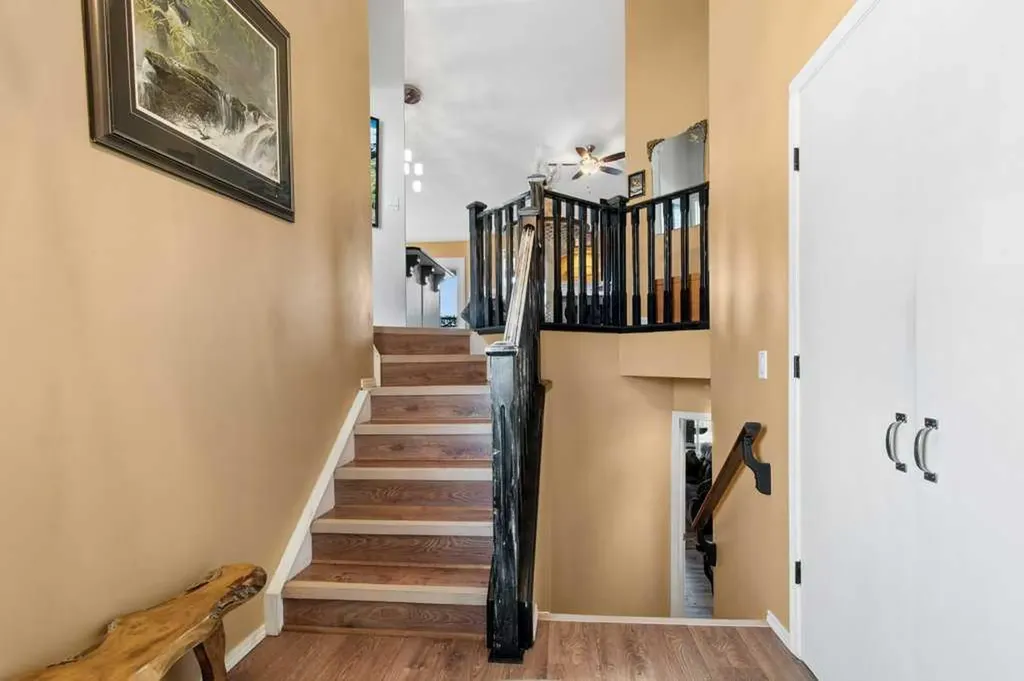 78 Lakeway Boulevard Sylvan Lake AB T4S 2P5