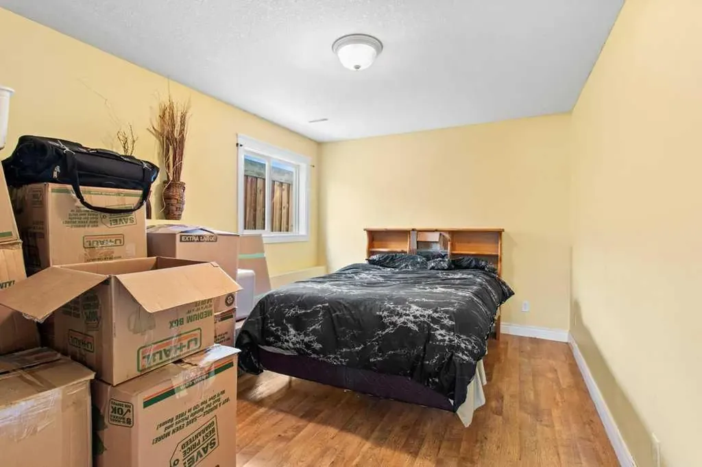 78 Lakeway Boulevard Sylvan Lake AB T4S 2P5