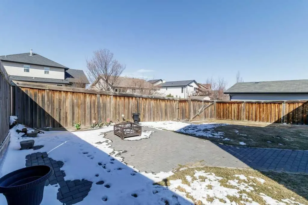78 Lakeway Boulevard Sylvan Lake AB T4S 2P5