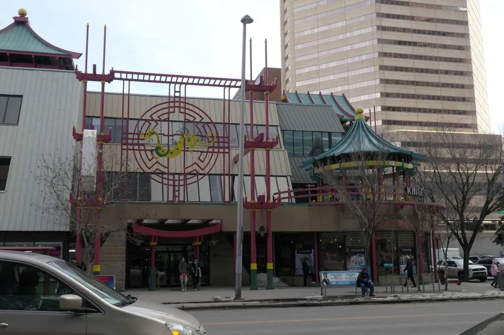 328 Centre Street SE Calgary AB T2G 4X6