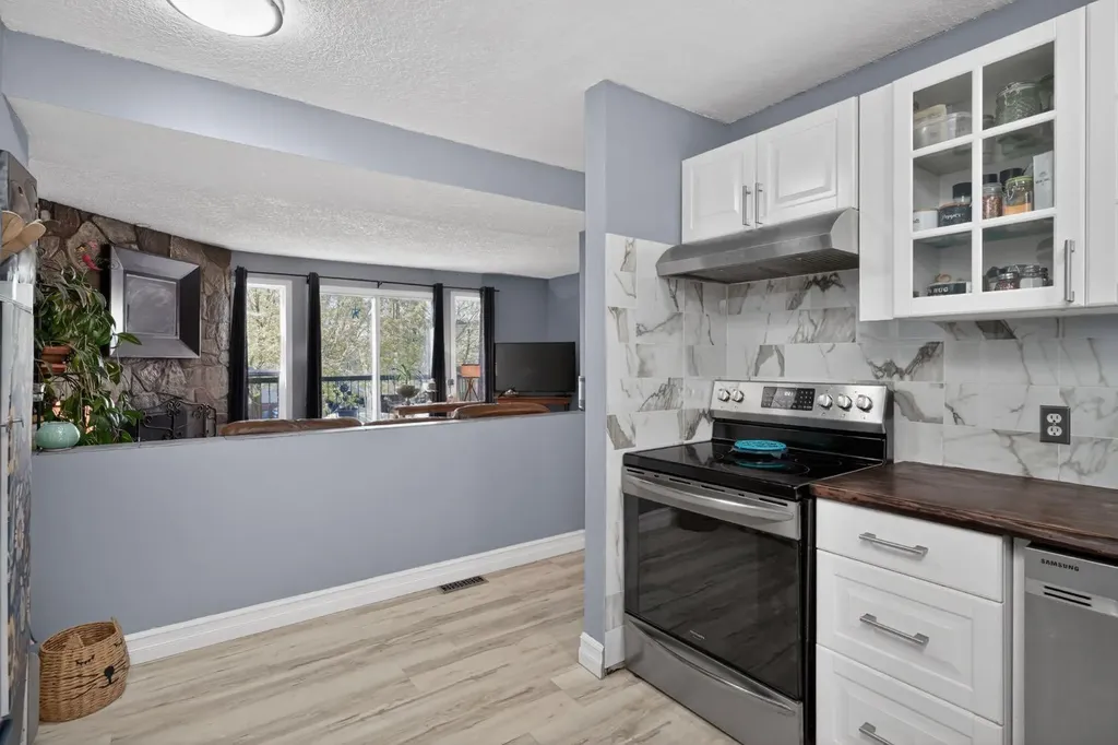 643 4 Avenue NE Calgary AB T2E 0J9