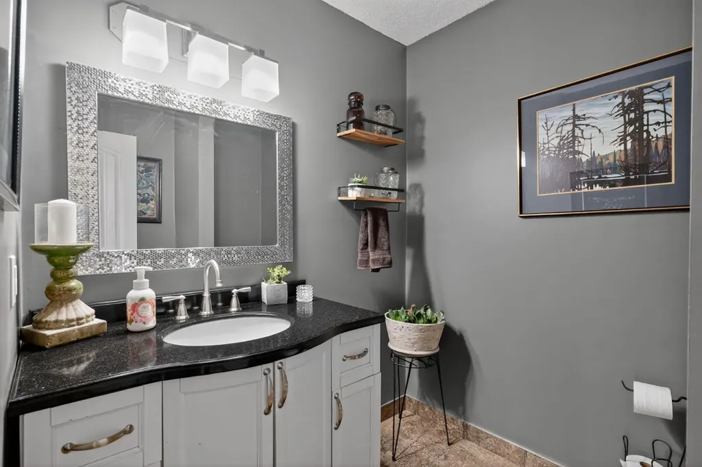 643 4 Avenue NE Calgary AB T2E 0J9