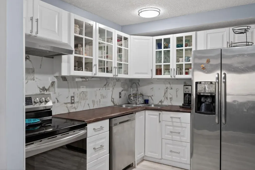 643 4 Avenue NE Calgary AB T2E 0J9