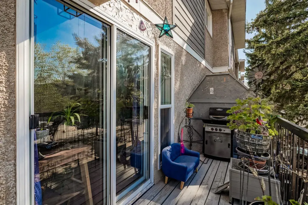 643 4 Avenue NE Calgary AB T2E 0J9