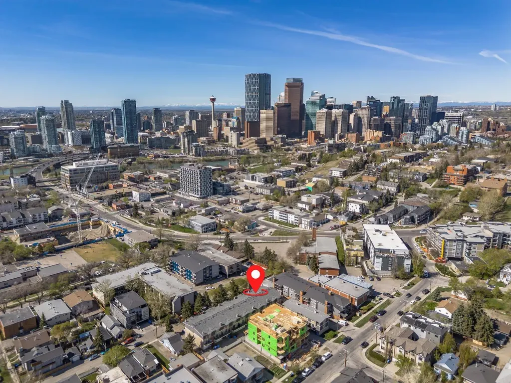 643 4 Avenue NE Calgary AB T2E 0J9