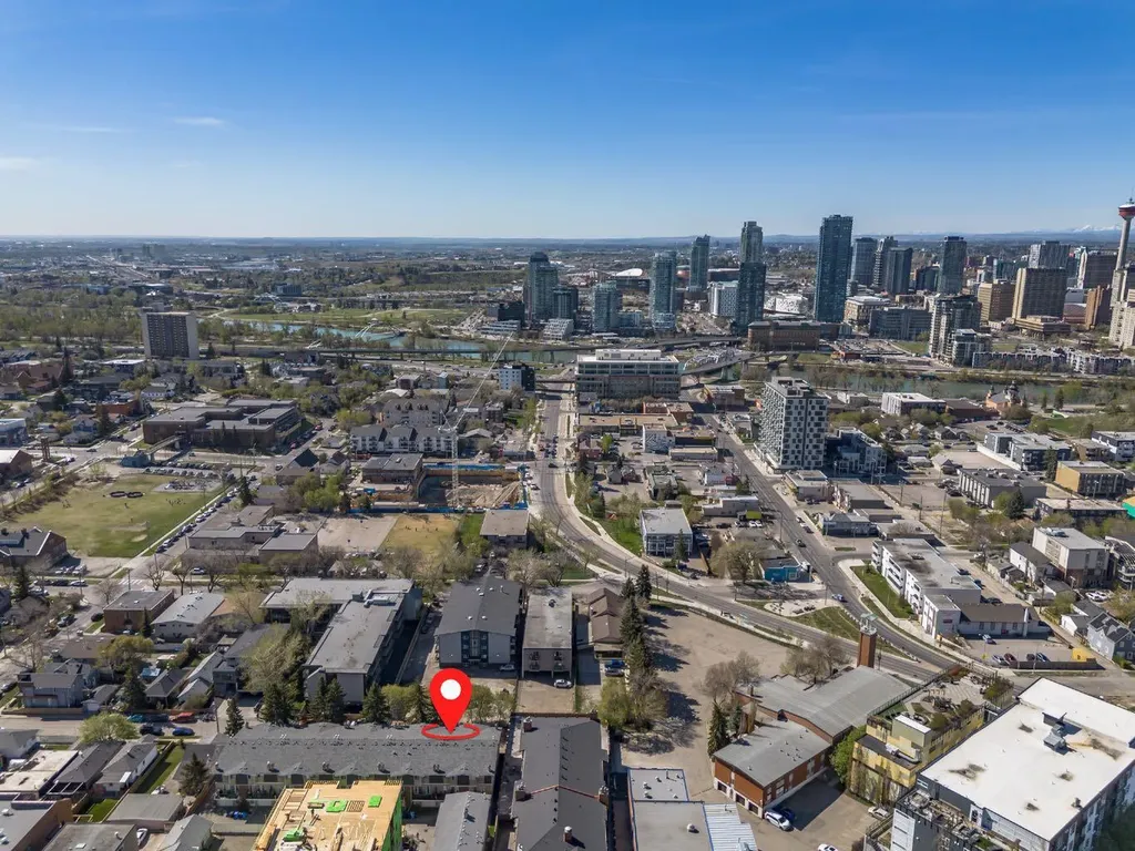 643 4 Avenue NE Calgary AB T2E 0J9