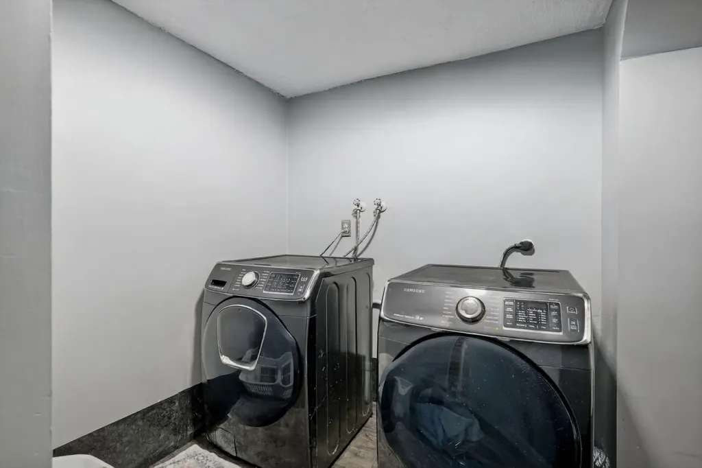 643 4 Avenue NE Calgary AB T2E 0J9