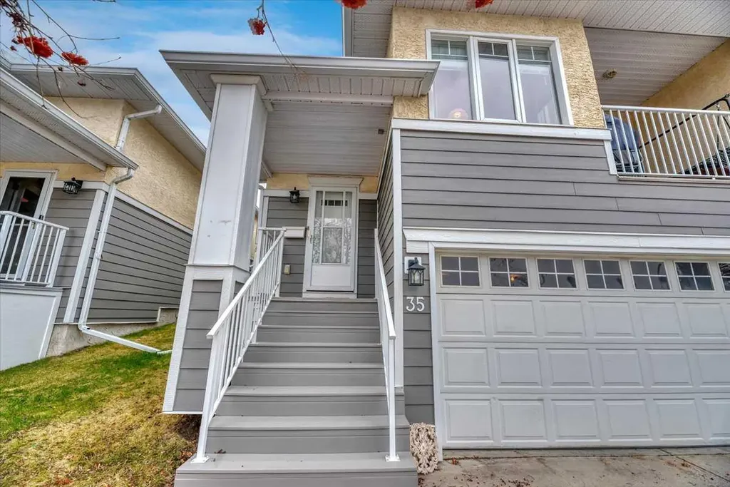 72 Millside Drive SW Calgary AB T2Y 2P9