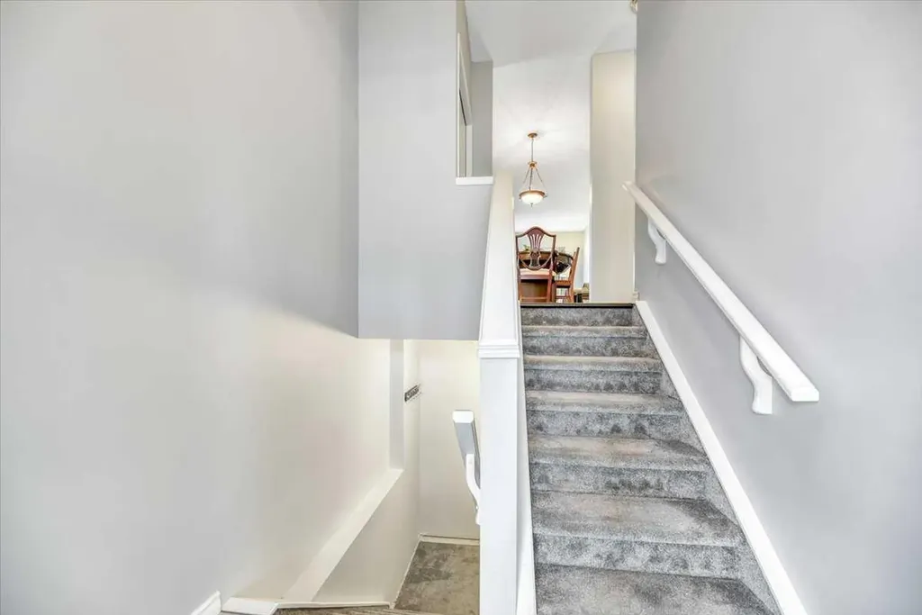 72 Millside Drive SW Calgary AB T2Y 2P9