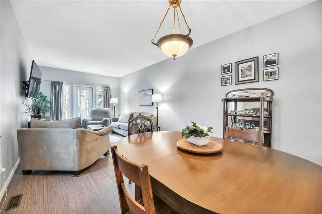72 Millside Drive SW Calgary AB T2Y 2P9