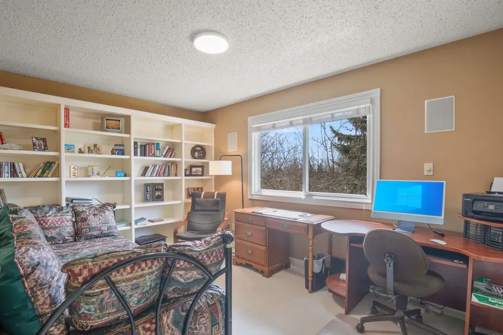 3510 43a Avenue Red Deer AB T4N 3G1