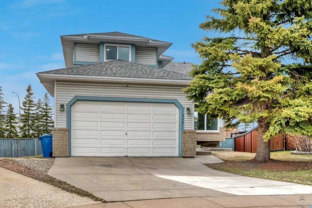 215 Hawktree Circle NW Calgary AB T3G 2Y6