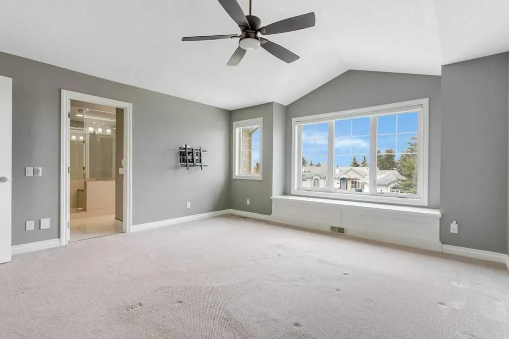 928 East Lakeview Road Chestermere AB T1X 1R2