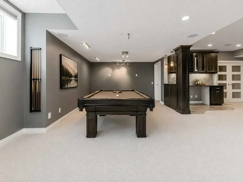 928 East Lakeview Road Chestermere AB T1X 1R2