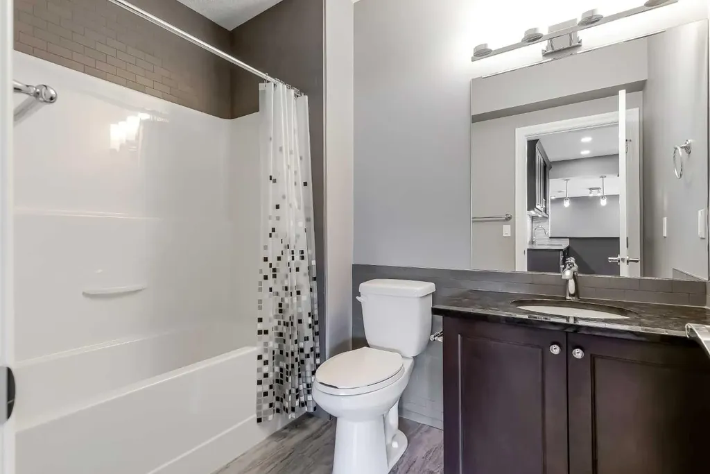 928 East Lakeview Road Chestermere AB T1X 1R2