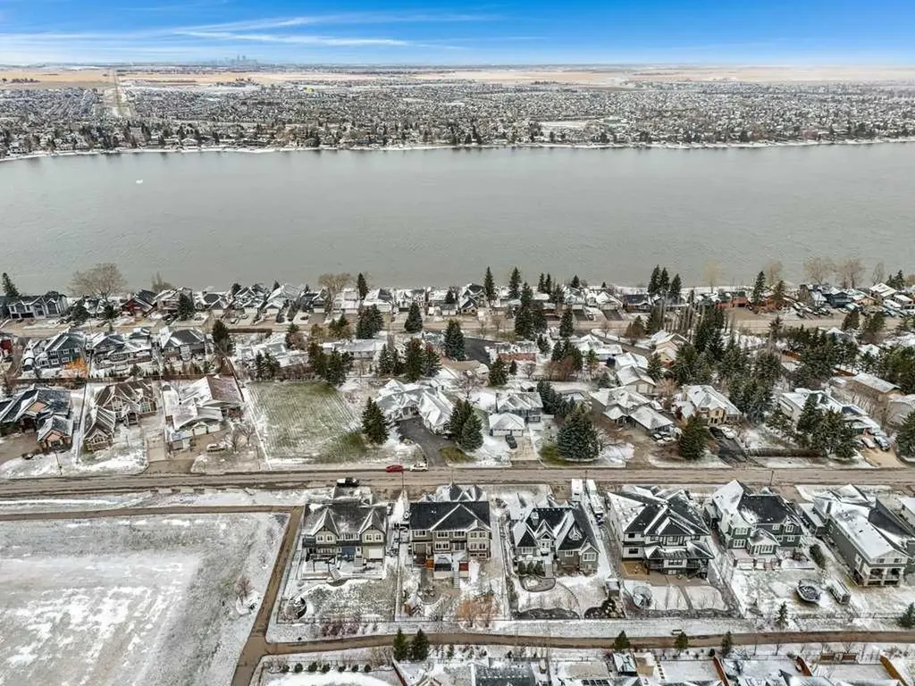 928 East Lakeview Road Chestermere AB T1X 1R2