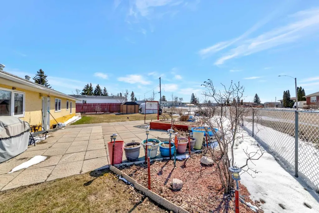 117 2 Avenue W Marshall SK S0M 1R0