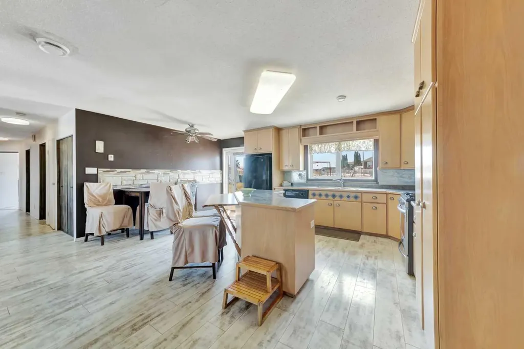 117 2 Avenue W Marshall SK S0M 1R0