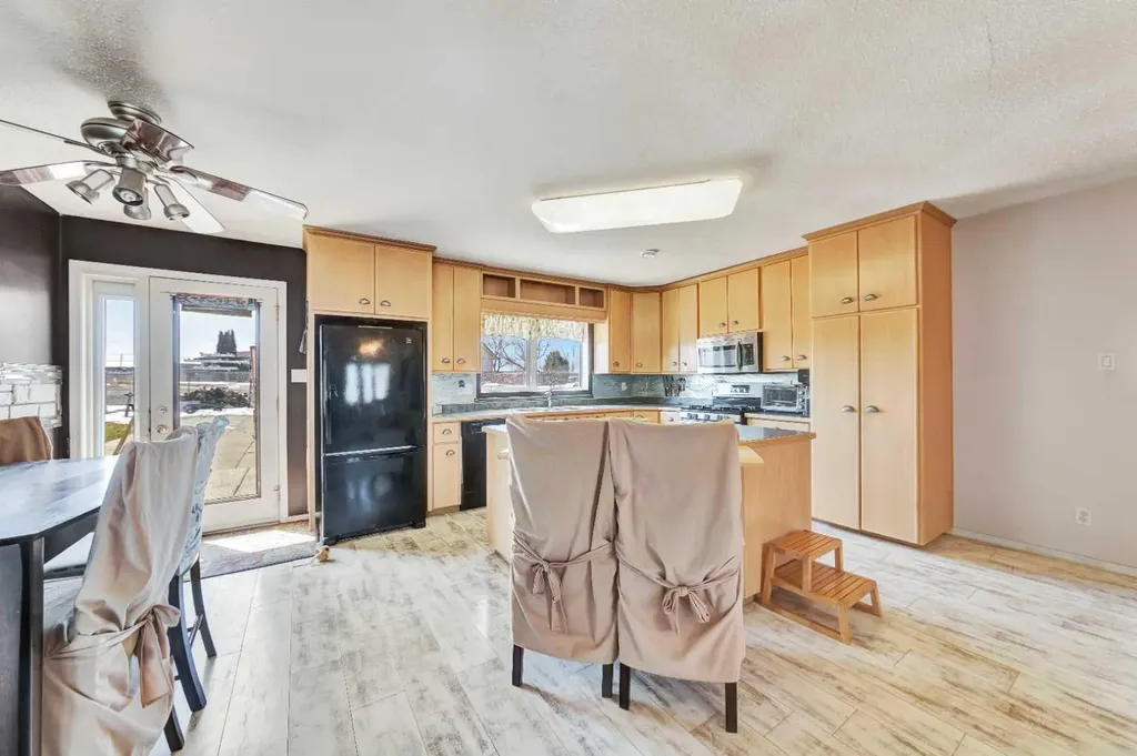 117 2 Avenue W Marshall SK S0M 1R0