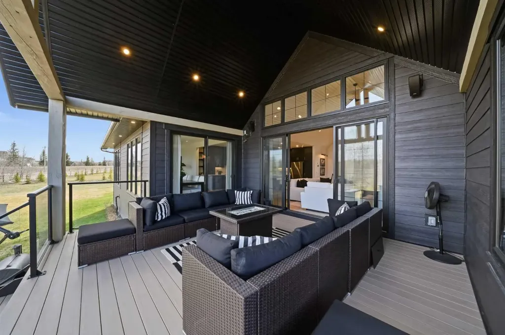 3 Shannon Mews Rural Foothills County AB T1S 5B4