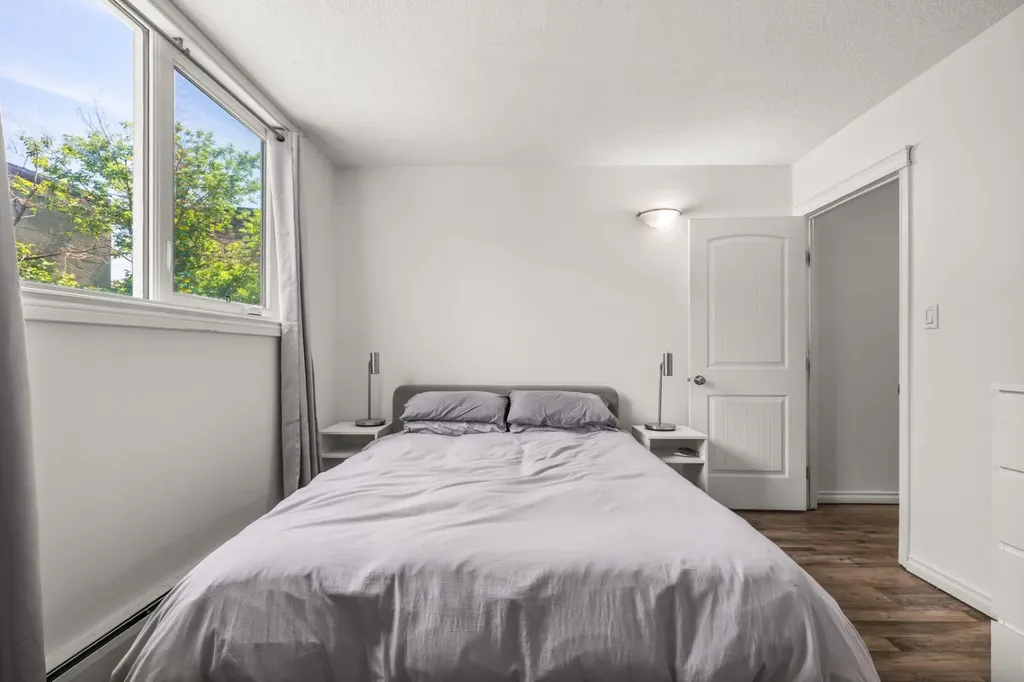1312 13 Avenue SW Calgary AB T3C 0T3