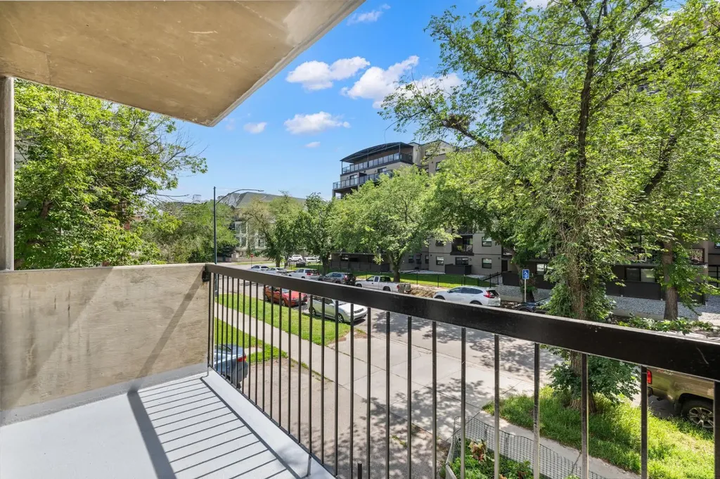1312 13 Avenue SW Calgary AB T3C 0T3