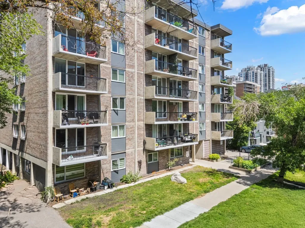 1312 13 Avenue SW Calgary AB T3C 0T3