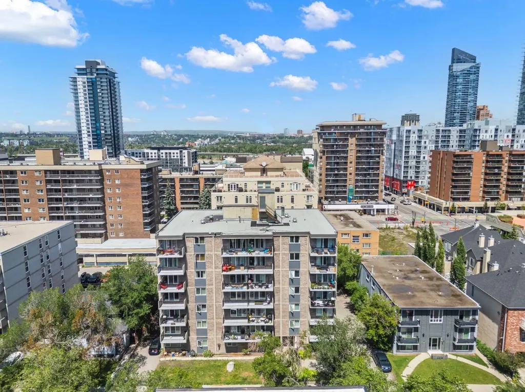 1312 13 Avenue SW Calgary AB T3C 0T3