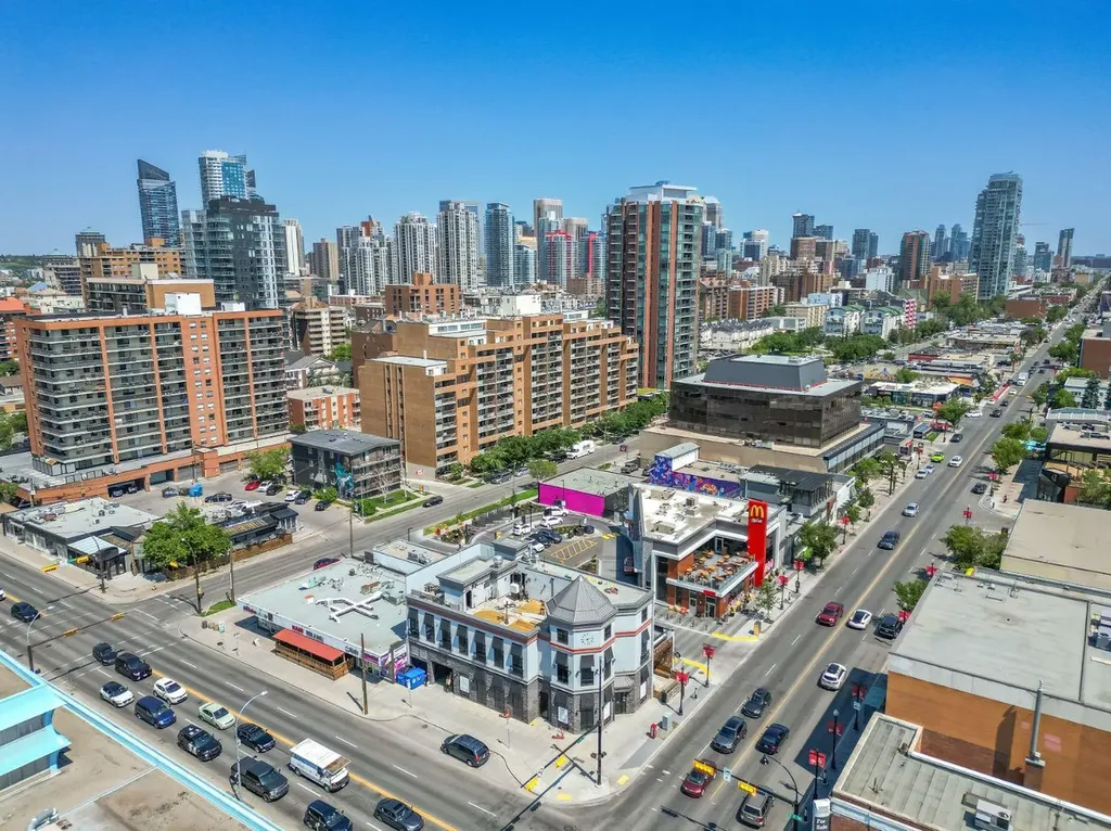 1312 13 Avenue SW Calgary AB T3C 0T3