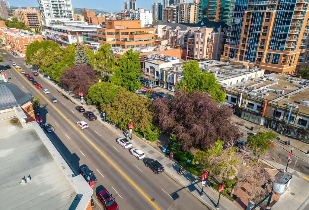 1312 13 Avenue SW Calgary AB T3C 0T3