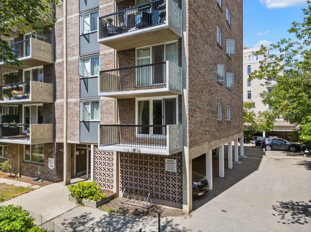 1312 13 Avenue SW Calgary AB T3C 0T3