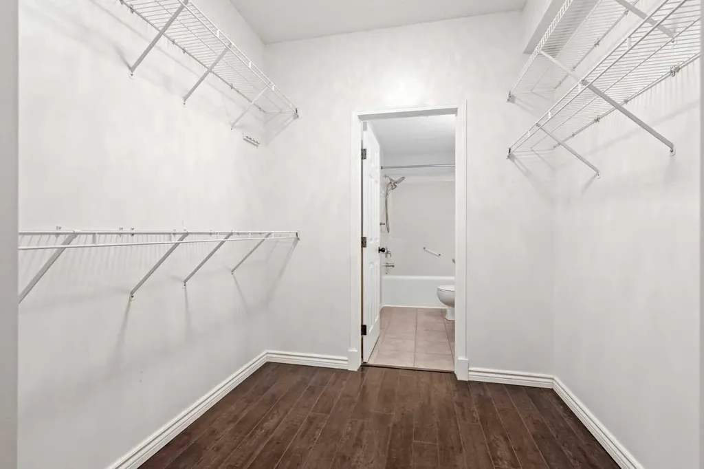 126 14 Avenue SW Calgary AB T2R 0L9