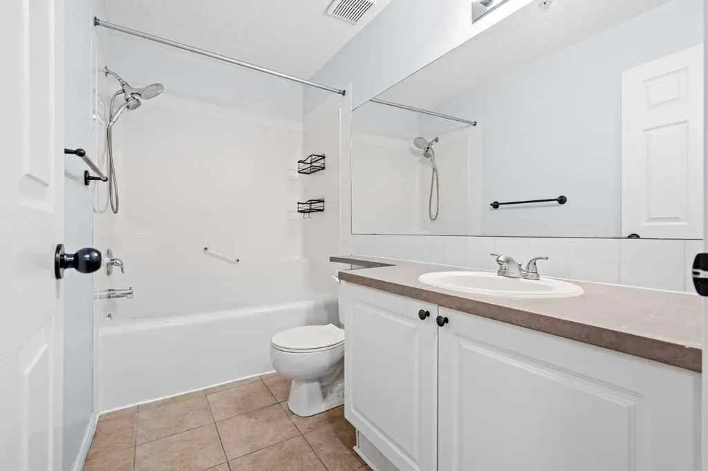 126 14 Avenue SW Calgary AB T2R 0L9