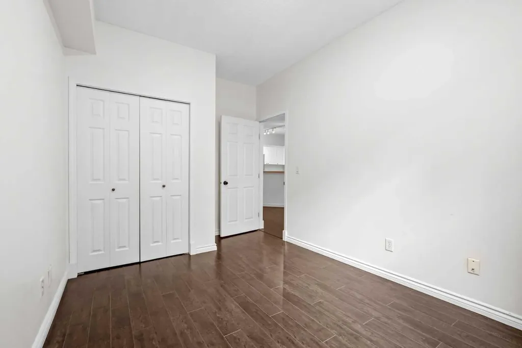 126 14 Avenue SW Calgary AB T2R 0L9