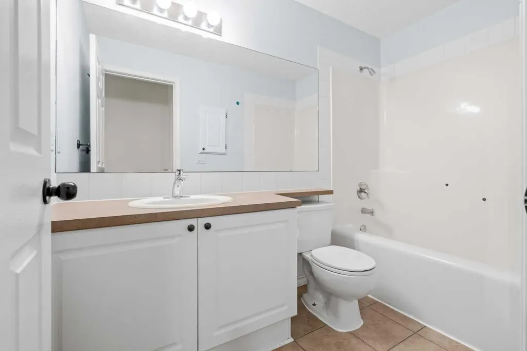 126 14 Avenue SW Calgary AB T2R 0L9