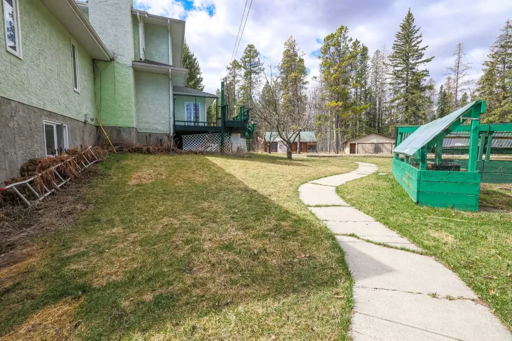 392076 Range Road 8-0 Rural Clearwater County AB T4T 2A4