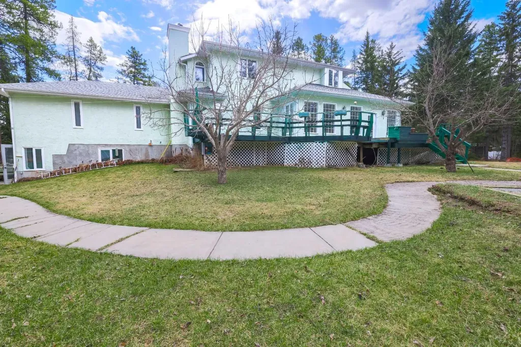 392076 Range Road 8-0 Rural Clearwater County AB T4T 2A4
