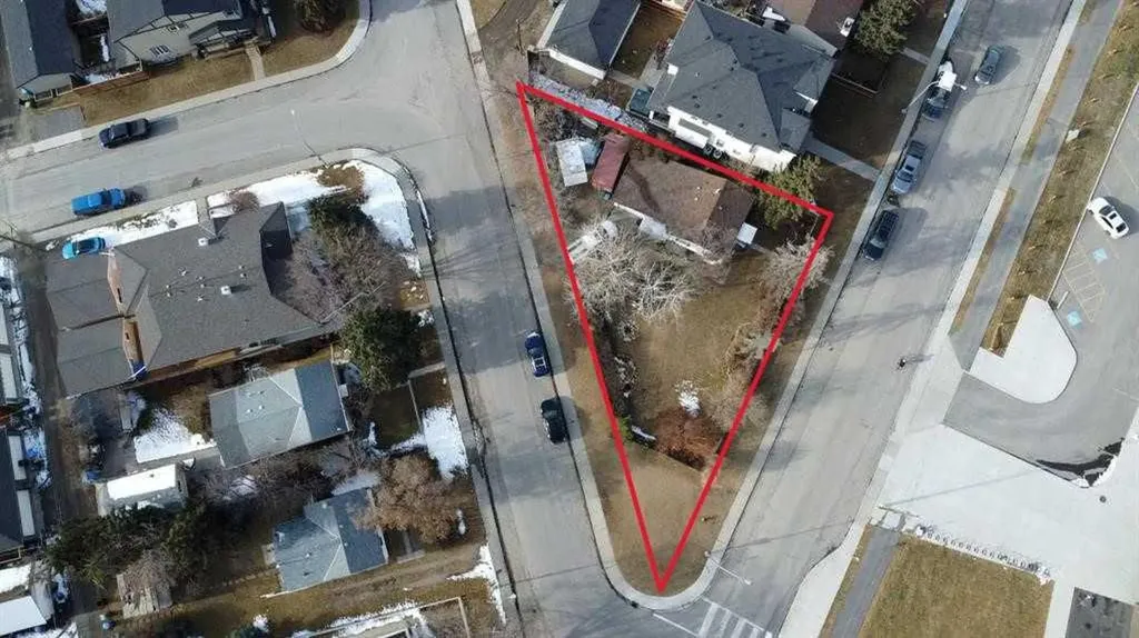 2103 Mackay Road NW Calgary AB T3B 1C9