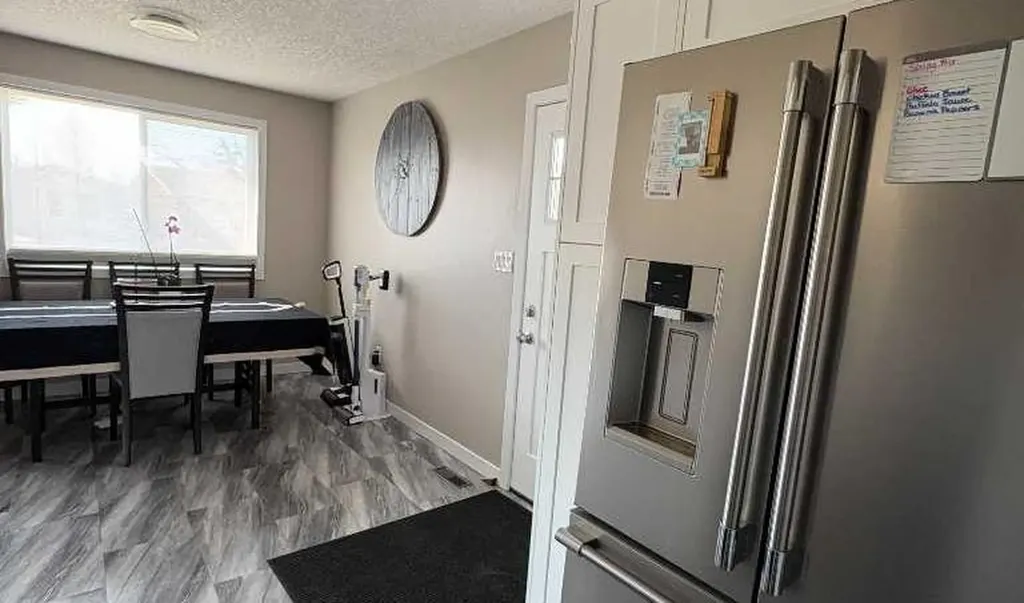 8322 101 Avenue Peace River AB T8S1N2